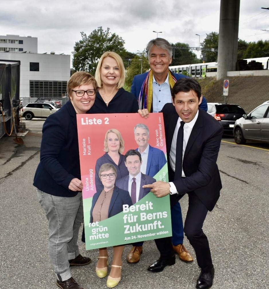 Die RGM-Kandidierenden mit ihrem Wahlplakat – ganz klar: Sie sind bereit für Berns Zukunft!